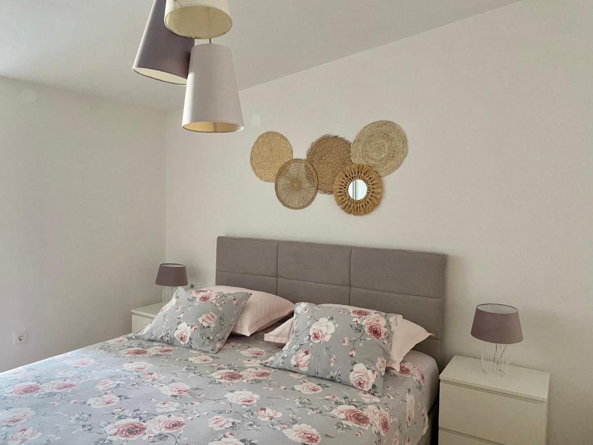 Apartmani Marko Tucepi Bagian luar foto