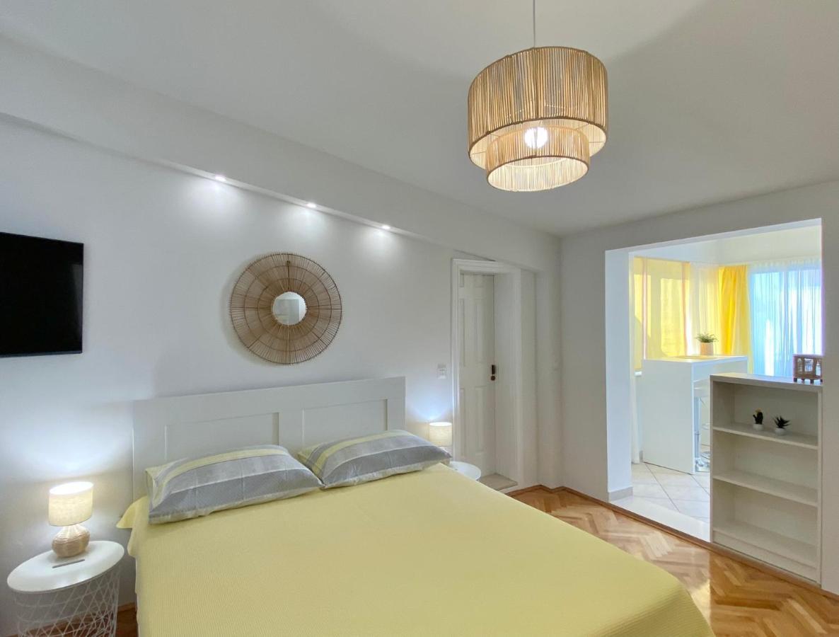 Apartmani Marko Tucepi Bagian luar foto