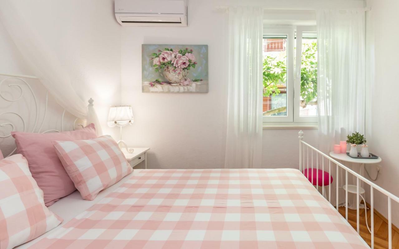 Apartmani Marko Tucepi Bagian luar foto
