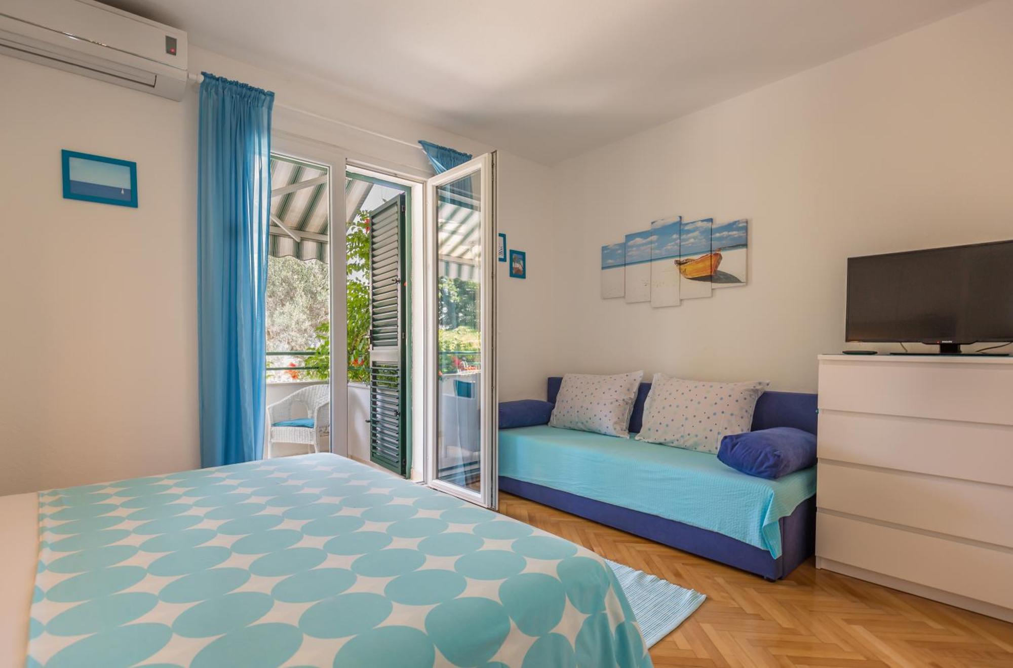 Apartmani Marko Tucepi Bagian luar foto